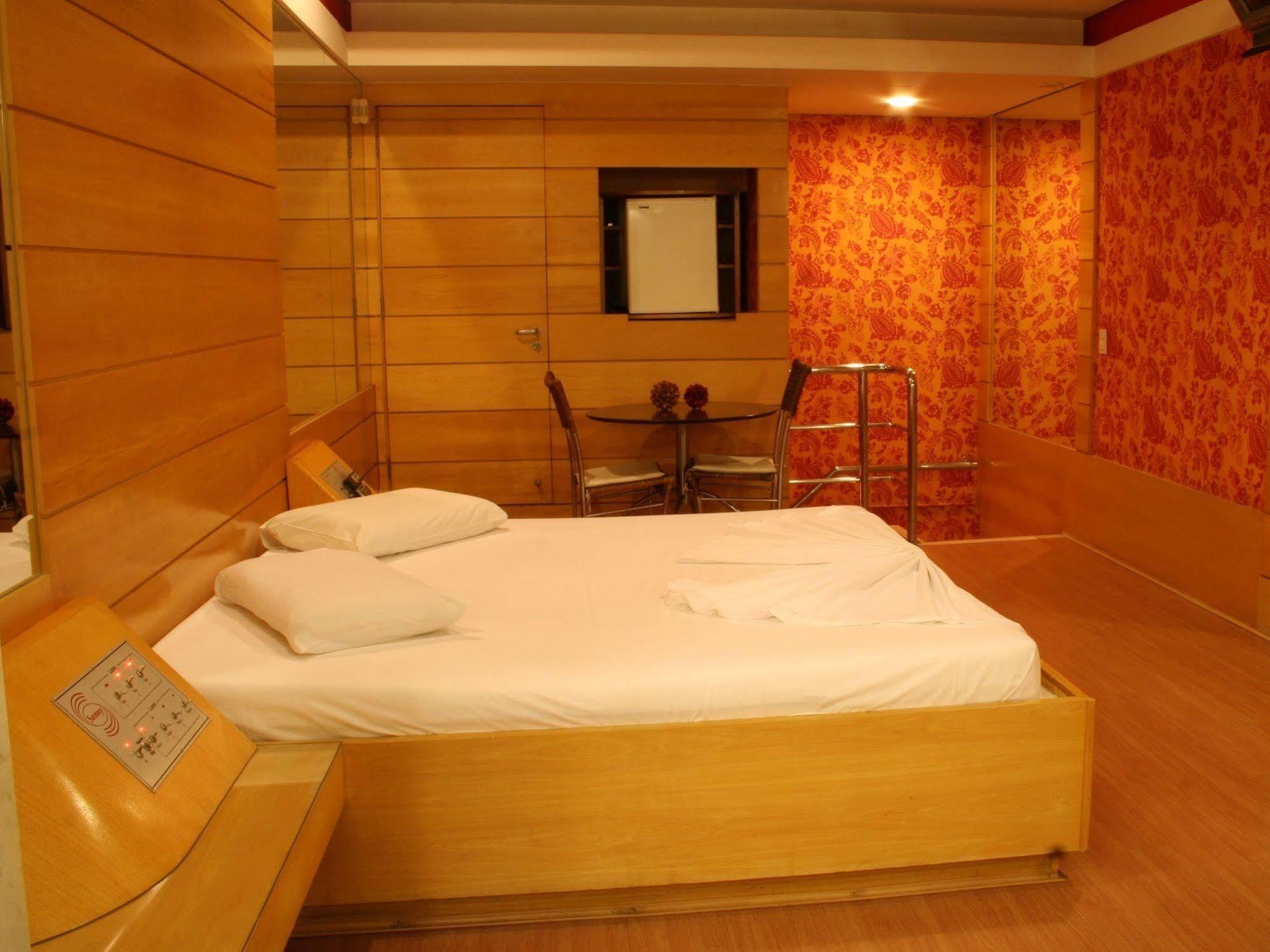 Motel Sunny (Adults Only) Belo Horizonte Esterno foto
